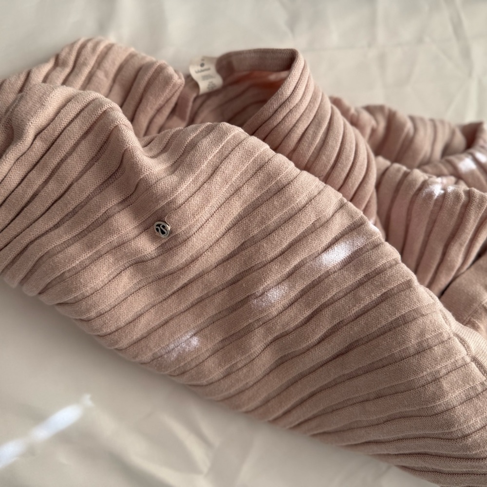 Lululemon Pink Ribbed cover up